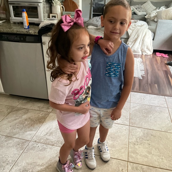 Meet your Posher, Tonianne - Picture 2 of 9